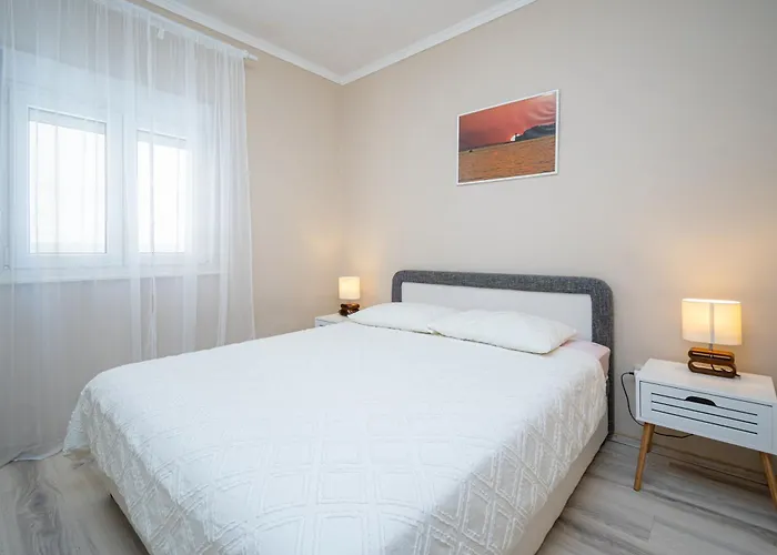 By The Sea - 21958 * زادار